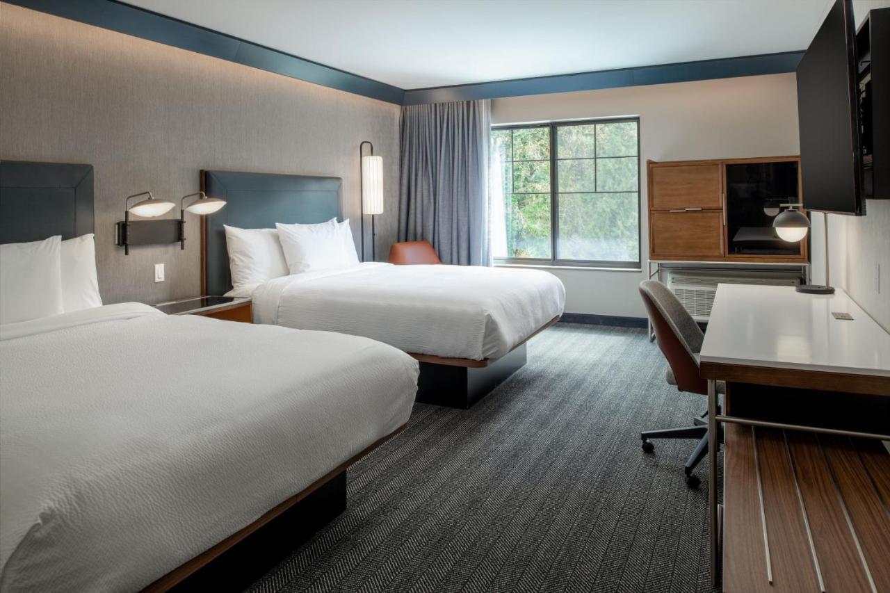 Hotel Courtyard By Marriott Olympia Esterno foto