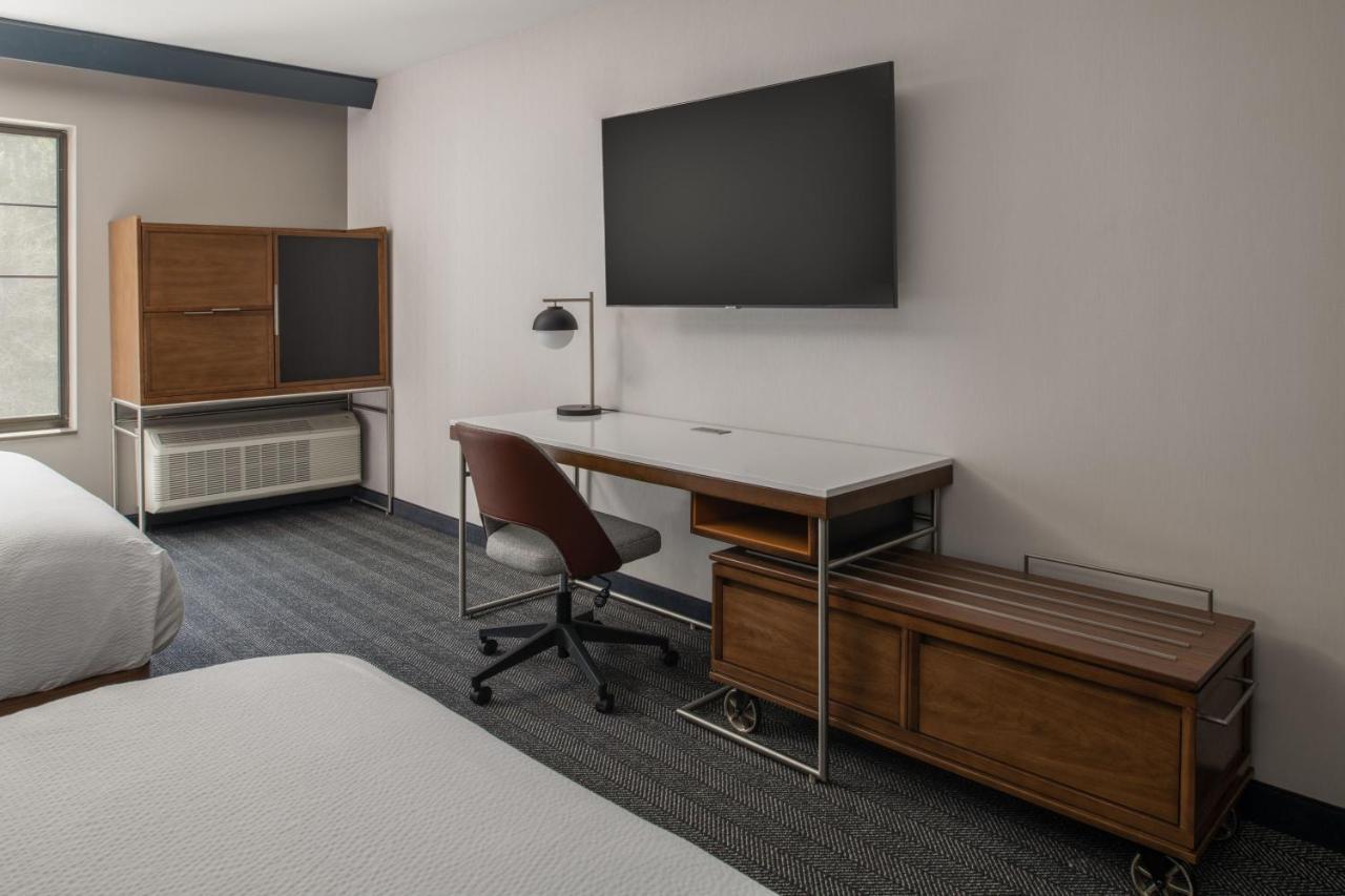 Hotel Courtyard By Marriott Olympia Esterno foto