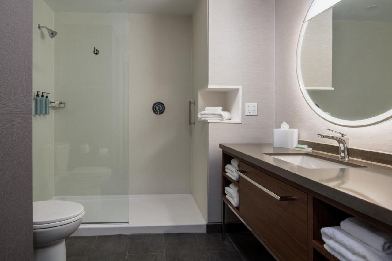 Hotel Courtyard By Marriott Olympia Esterno foto