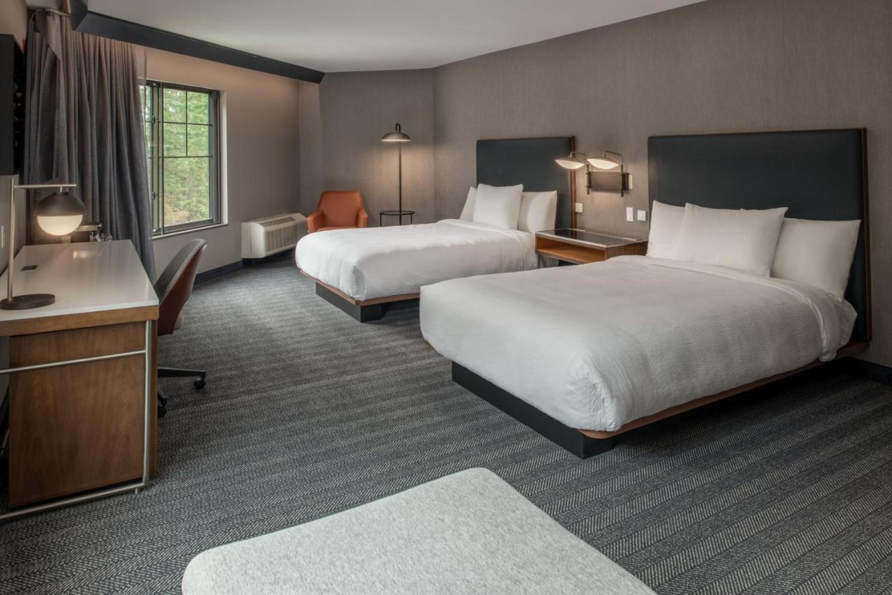 Hotel Courtyard By Marriott Olympia Esterno foto